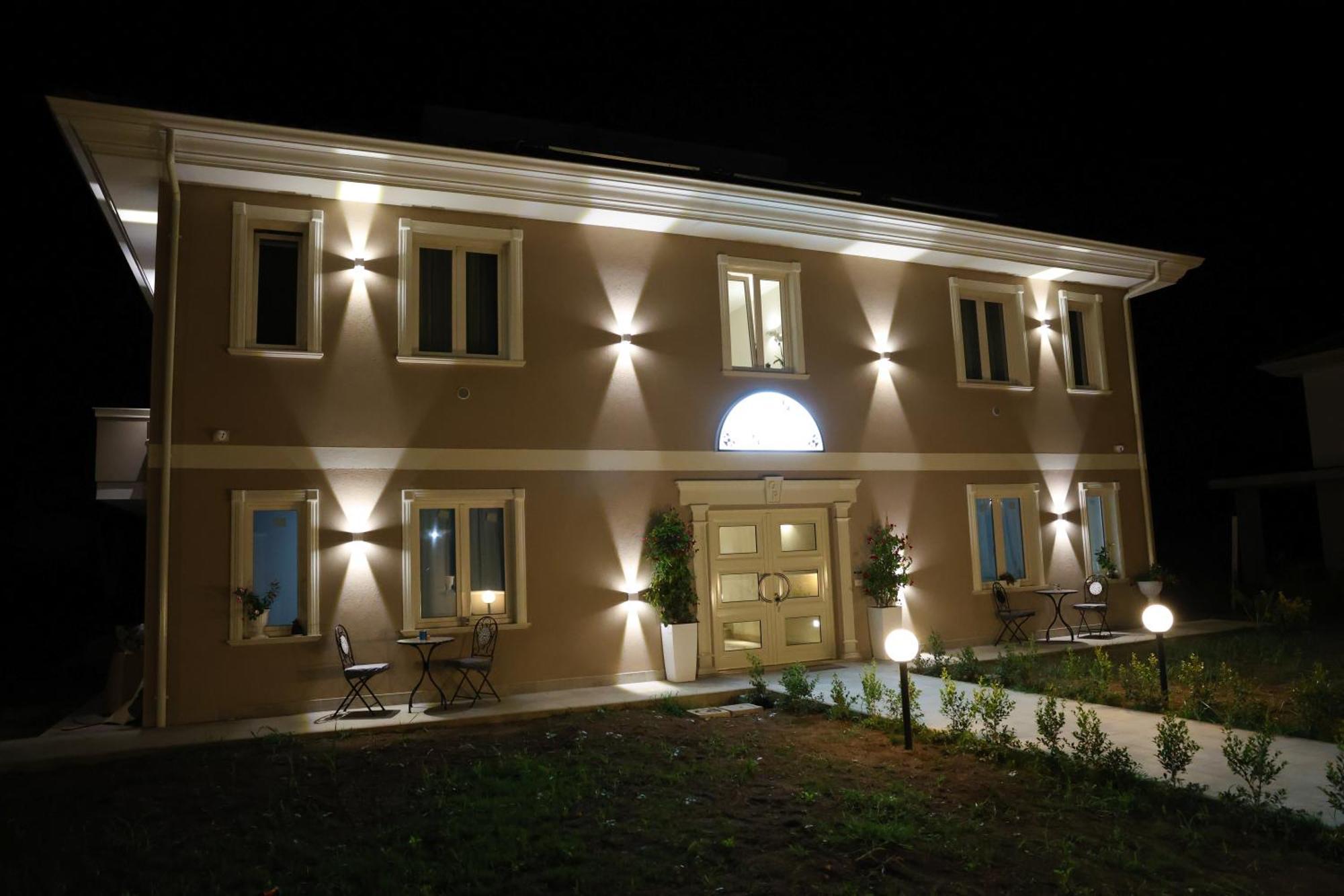 Sara B&B Accommodation ซานตาโดเมนิกา ภายนอก รูปภาพ