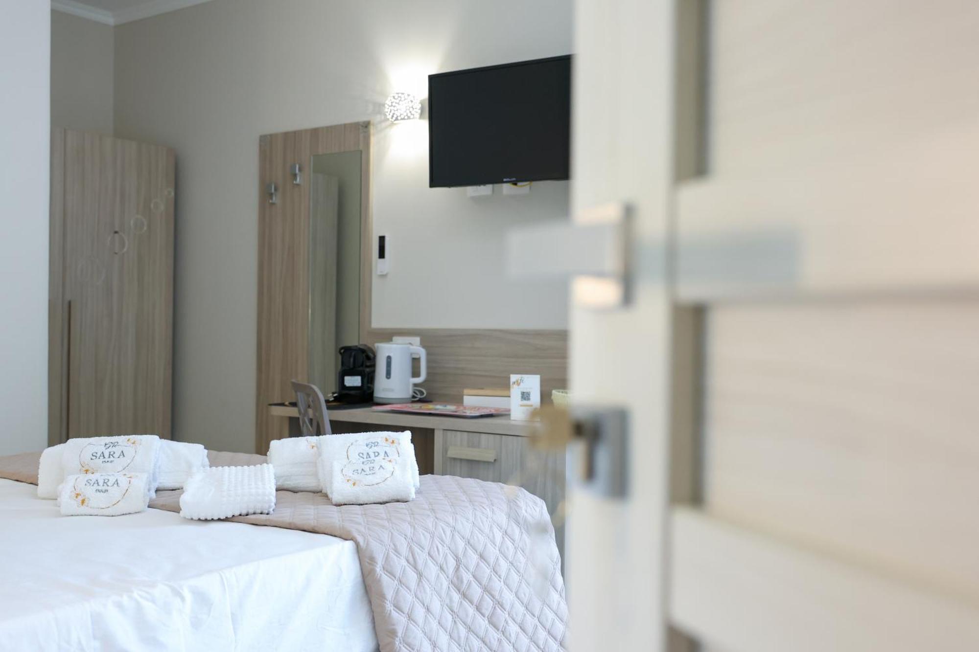 Sara B&B Accommodation ซานตาโดเมนิกา ภายนอก รูปภาพ