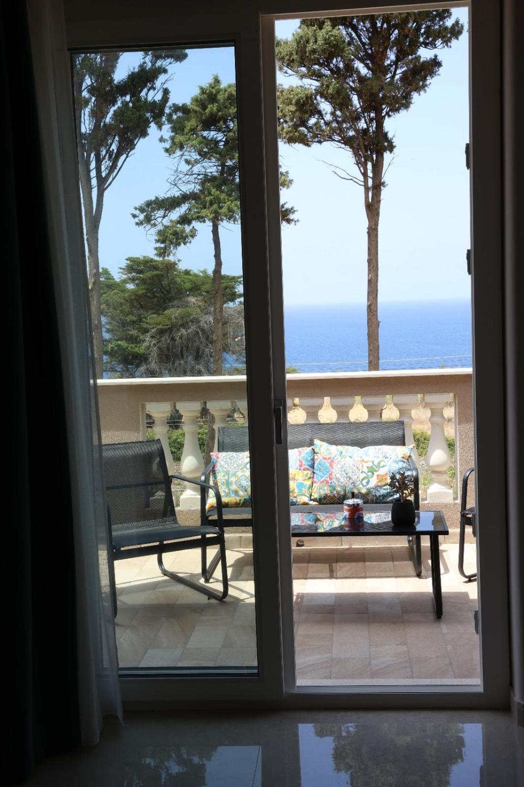 Sara B&B Accommodation ซานตาโดเมนิกา ภายนอก รูปภาพ